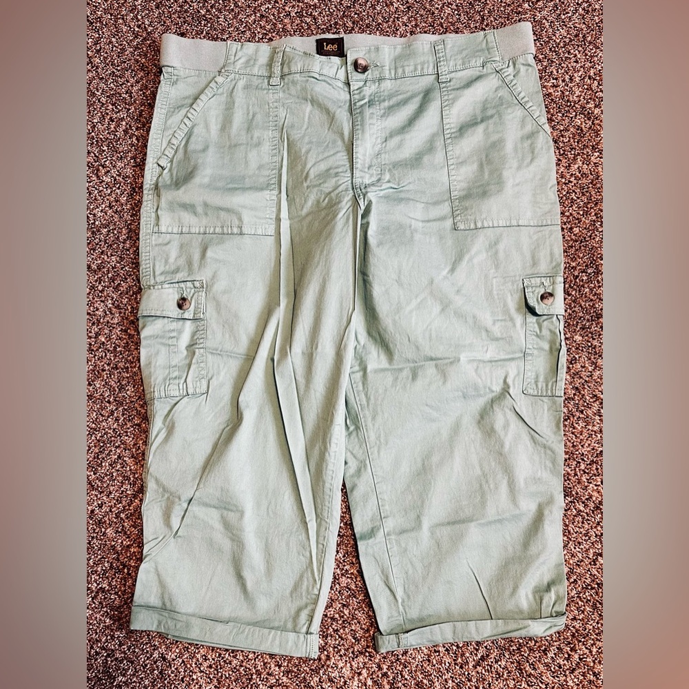 Gently worn capri pants. Very comfy, outgrown.